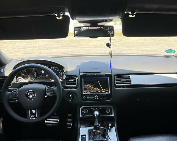 Чорний Фольксваген Туарег, об'ємом двигуна 2.97 л та пробігом 315 тис. км за 23000 $, фото 10 на Automoto.ua