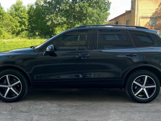 Чорний Фольксваген Туарег, об'ємом двигуна 3 л та пробігом 275 тис. км за 17900 $, фото 3 на Automoto.ua