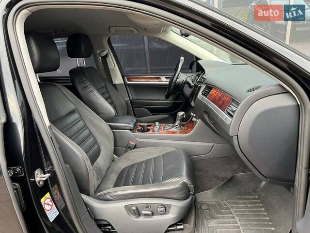 Чорний Фольксваген Туарег, об'ємом двигуна 3 л та пробігом 433 тис. км за 16700 $, фото 8 на Automoto.ua