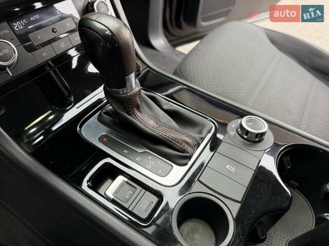 Черный Фольксваген Туарег, объемом двигателя 3 л и пробегом 207 тыс. км за 15700 $, фото 18 на Automoto.ua