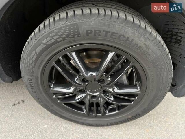 Черный Фольксваген Туарег, объемом двигателя 3 л и пробегом 207 тыс. км за 15700 $, фото 8 на Automoto.ua