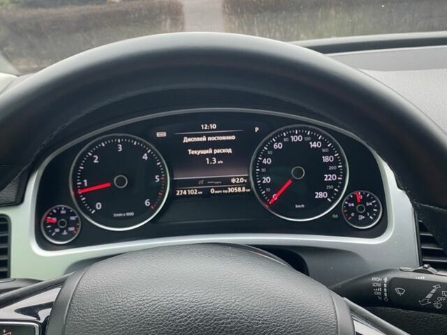 Черный Фольксваген Туарег, объемом двигателя 3 л и пробегом 280 тыс. км за 16800 $, фото 4 на Automoto.ua