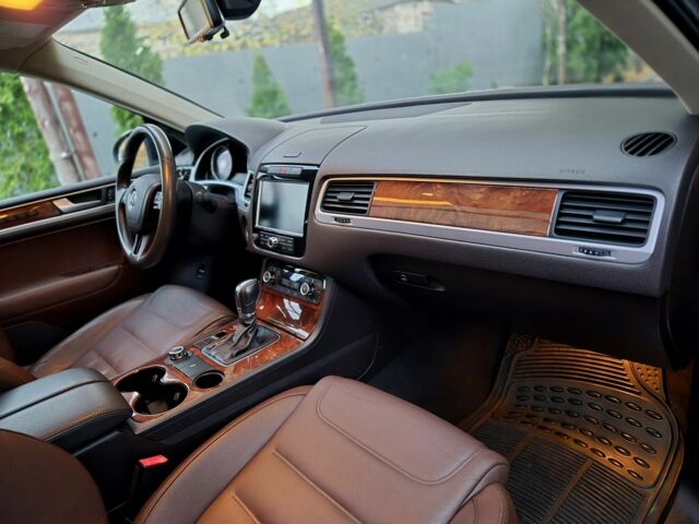 Черный Фольксваген Туарег, объемом двигателя 3 л и пробегом 250 тыс. км за 17300 $, фото 14 на Automoto.ua