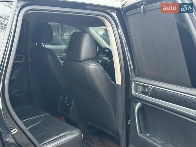 Черный Фольксваген Туарег, объемом двигателя 3 л и пробегом 308 тыс. км за 16490 $, фото 14 на Automoto.ua