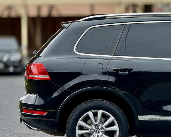 Черный Фольксваген Туарег, объемом двигателя 2.97 л и пробегом 310 тыс. км за 15200 $, фото 9 на Automoto.ua