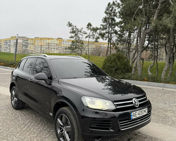 Черный Фольксваген Туарег, объемом двигателя 4.13 л и пробегом 211 тыс. км за 13999 $, фото 5 на Automoto.ua