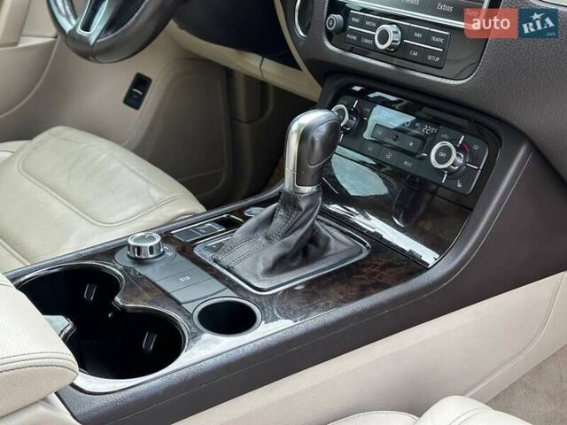 Чорний Фольксваген Туарег, об'ємом двигуна 2.97 л та пробігом 318 тис. км за 15999 $, фото 40 на Automoto.ua