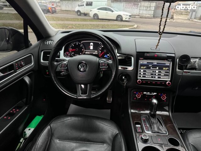 Черный Фольксваген Туарег, объемом двигателя 3 л и пробегом 308 тыс. км за 16490 $, фото 16 на Automoto.ua