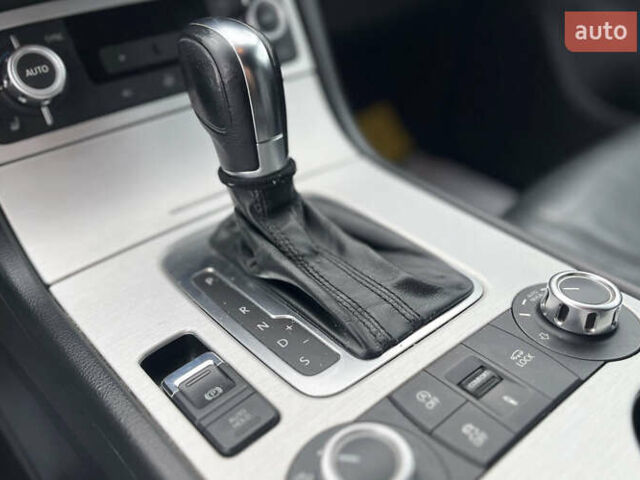 Черный Фольксваген Туарег, объемом двигателя 2.97 л и пробегом 370 тыс. км за 17800 $, фото 20 на Automoto.ua