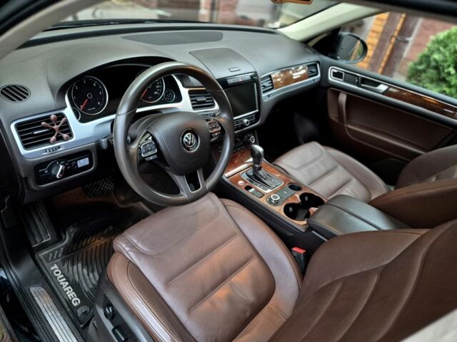 Черный Фольксваген Туарег, объемом двигателя 3 л и пробегом 250 тыс. км за 17300 $, фото 9 на Automoto.ua