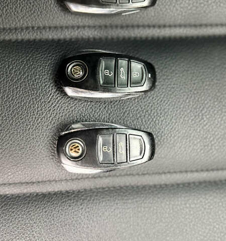 Черный Фольксваген Туарег, объемом двигателя 3 л и пробегом 220 тыс. км за 19700 $, фото 30 на Automoto.ua