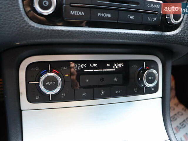 Черный Фольксваген Туарег, объемом двигателя 3 л и пробегом 284 тыс. км за 17800 $, фото 27 на Automoto.ua