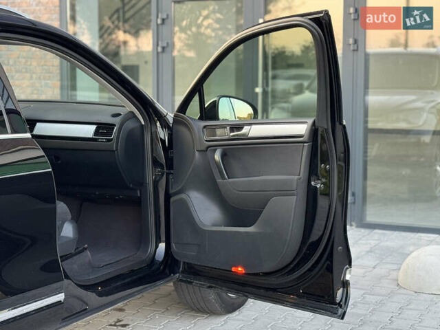 Чорний Фольксваген Туарег, об'ємом двигуна 2.97 л та пробігом 280 тис. км за 14999 $, фото 23 на Automoto.ua