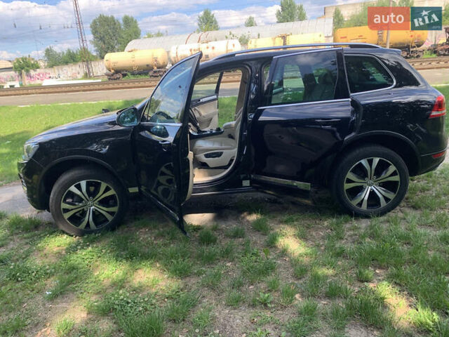 Чорний Фольксваген Туарег, об'ємом двигуна 3 л та пробігом 269 тис. км за 19999 $, фото 46 на Automoto.ua
