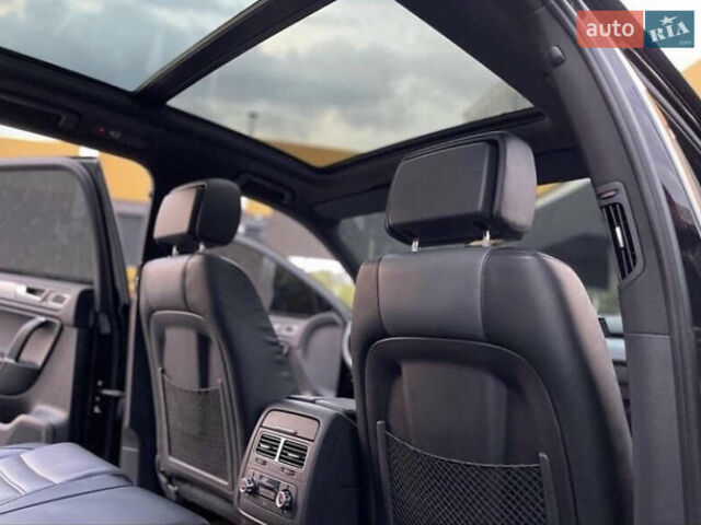 Чорний Фольксваген Туарег, об'ємом двигуна 4.13 л та пробігом 215 тис. км за 25000 $, фото 8 на Automoto.ua