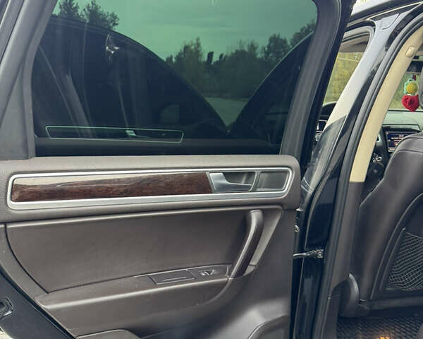 Черный Фольксваген Туарег, объемом двигателя 2.97 л и пробегом 160 тыс. км за 21000 $, фото 14 на Automoto.ua