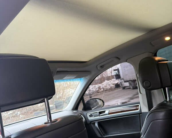 Чорний Фольксваген Туарег, об'ємом двигуна 2.97 л та пробігом 275 тис. км за 16800 $, фото 11 на Automoto.ua