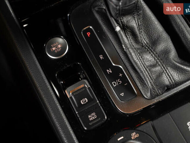 Чорний Фольксваген Туарег, об'ємом двигуна 2.97 л та пробігом 163 тис. км за 21900 $, фото 13 на Automoto.ua