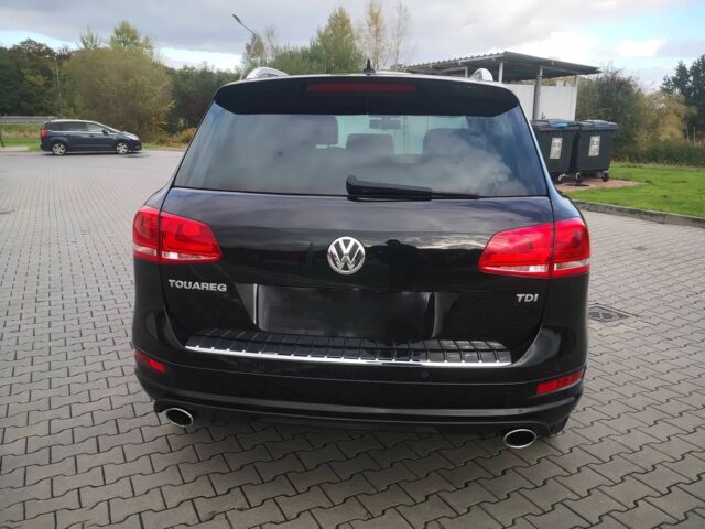 Черный Фольксваген Туарег, объемом двигателя 4.2 л и пробегом 89 тыс. км за 8700 $, фото 5 на Automoto.ua