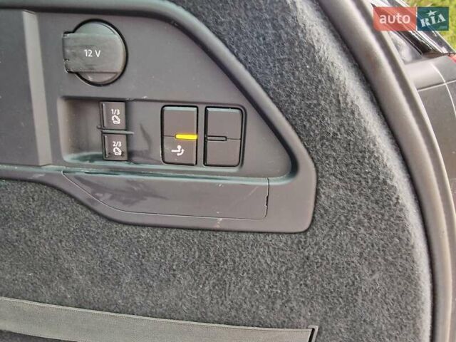 Черный Фольксваген Туарег, объемом двигателя 3 л и пробегом 209 тыс. км за 24999 $, фото 12 на Automoto.ua