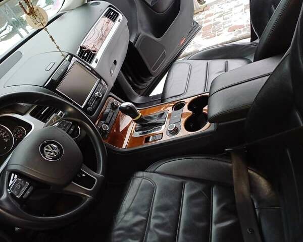 Черный Фольксваген Туарег, объемом двигателя 3.6 л и пробегом 146 тыс. км за 18000 $, фото 5 на Automoto.ua