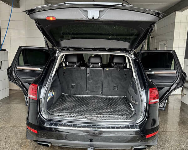 Черный Фольксваген Туарег, объемом двигателя 3.6 л и пробегом 320 тыс. км за 15500 $, фото 7 на Automoto.ua