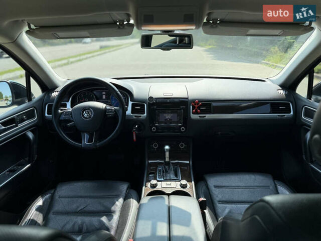 Черный Фольксваген Туарег, объемом двигателя 2.97 л и пробегом 240 тыс. км за 21500 $, фото 7 на Automoto.ua