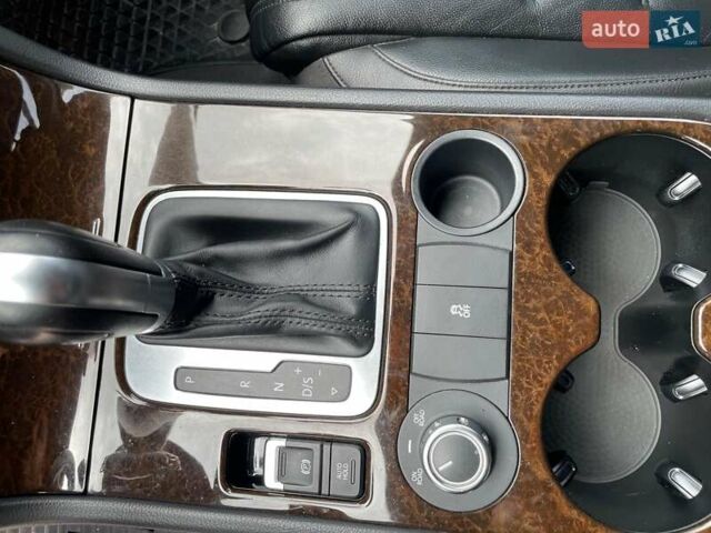 Чорний Фольксваген Туарег, об'ємом двигуна 2.97 л та пробігом 196 тис. км за 23500 $, фото 31 на Automoto.ua