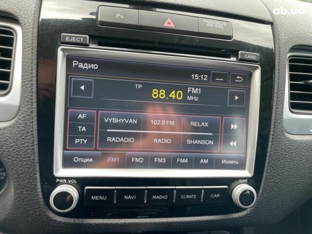 Чорний Фольксваген Туарег, об'ємом двигуна 3 л та пробігом 197 тис. км за 27490 $, фото 32 на Automoto.ua