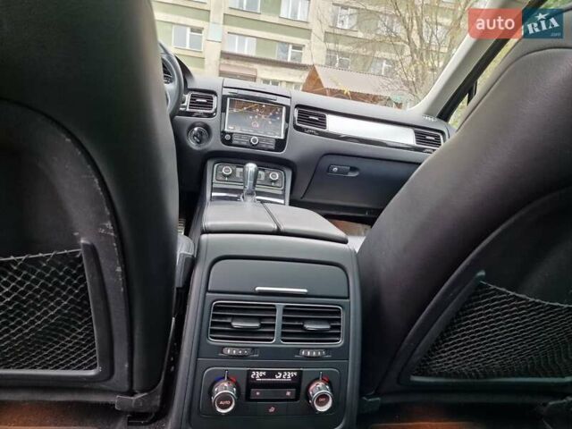 Черный Фольксваген Туарег, объемом двигателя 3 л и пробегом 209 тыс. км за 24999 $, фото 17 на Automoto.ua