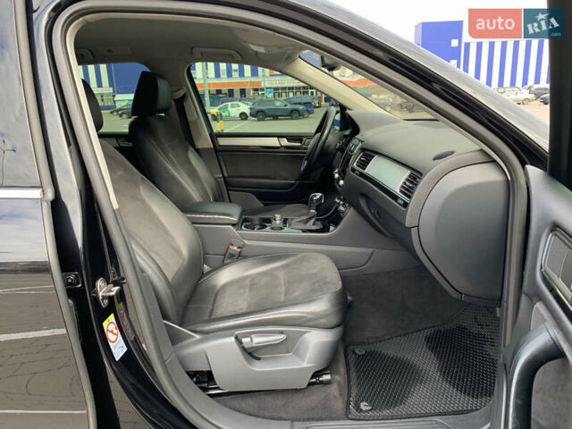 Чорний Фольксваген Туарег, об'ємом двигуна 2.97 л та пробігом 325 тис. км за 19500 $, фото 7 на Automoto.ua