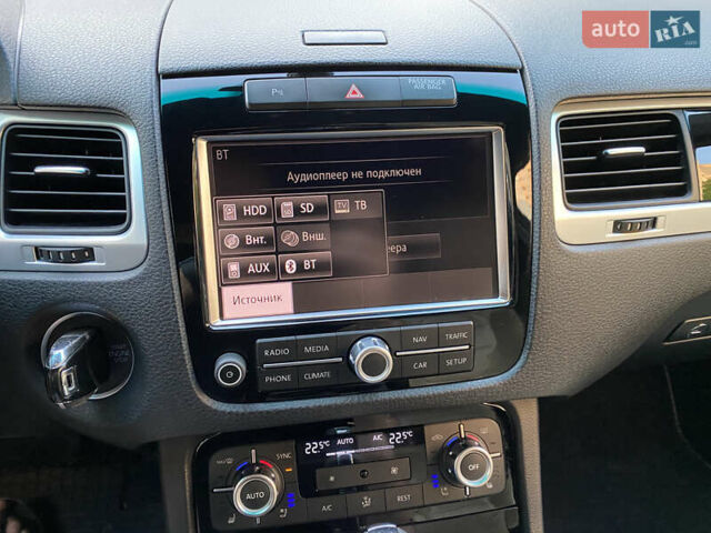 Черный Фольксваген Туарег, объемом двигателя 2.97 л и пробегом 185 тыс. км за 22999 $, фото 75 на Automoto.ua