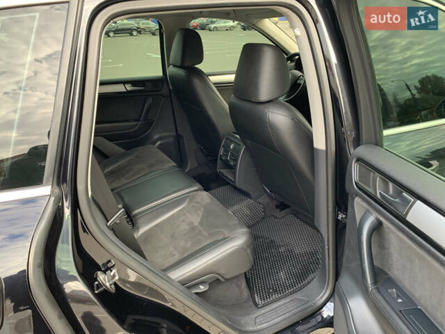 Чорний Фольксваген Туарег, об'ємом двигуна 2.97 л та пробігом 325 тис. км за 19500 $, фото 5 на Automoto.ua