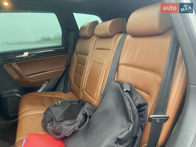 Черный Фольксваген Туарег, объемом двигателя 2.97 л и пробегом 348 тыс. км за 19500 $, фото 48 на Automoto.ua