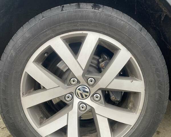 Черный Фольксваген Туарег, объемом двигателя 2.97 л и пробегом 348 тыс. км за 19500 $, фото 36 на Automoto.ua