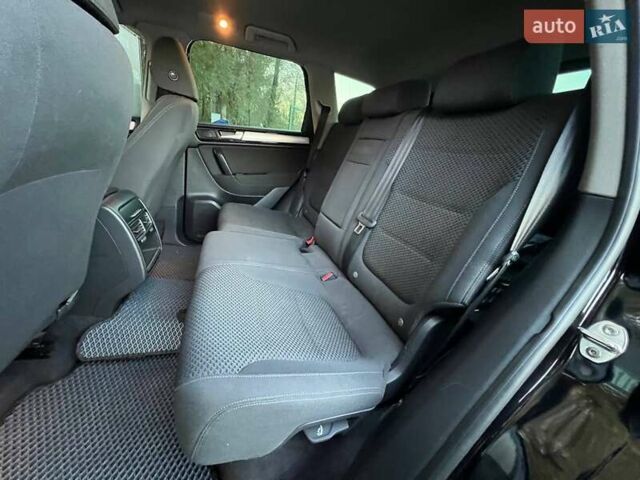 Черный Фольксваген Туарег, объемом двигателя 2.97 л и пробегом 259 тыс. км за 15900 $, фото 26 на Automoto.ua