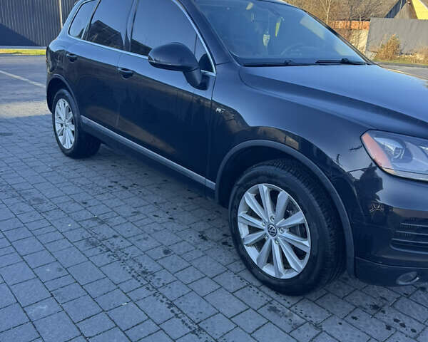 Черный Фольксваген Туарег, объемом двигателя 3 л и пробегом 285 тыс. км за 17000 $, фото 18 на Automoto.ua