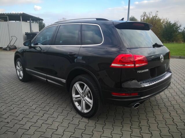 Черный Фольксваген Туарег, объемом двигателя 4.2 л и пробегом 89 тыс. км за 8700 $, фото 6 на Automoto.ua