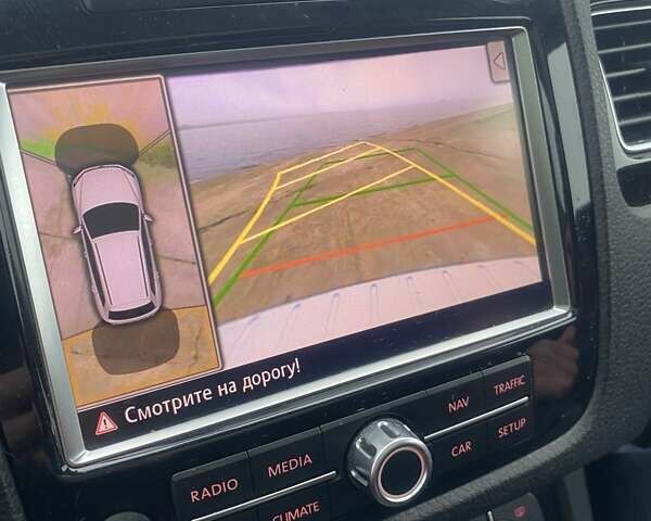 Черный Фольксваген Туарег, объемом двигателя 2.97 л и пробегом 348 тыс. км за 19500 $, фото 60 на Automoto.ua