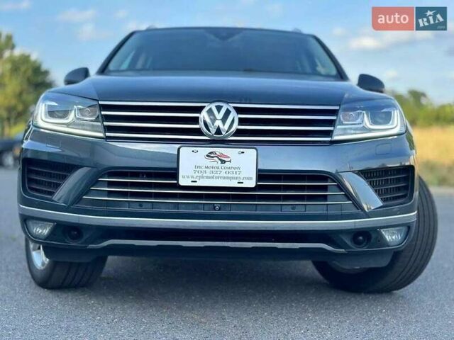 Чорний Фольксваген Туарег, об'ємом двигуна 2.97 л та пробігом 69 тис. км за 4500 $, фото 3 на Automoto.ua
