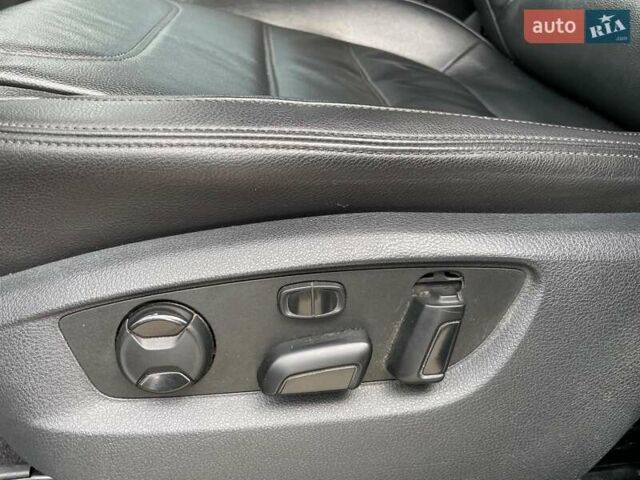 Чорний Фольксваген Туарег, об'ємом двигуна 2.97 л та пробігом 196 тис. км за 23500 $, фото 25 на Automoto.ua