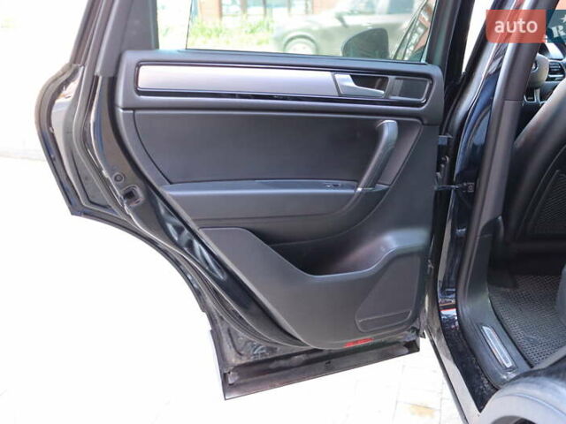 Черный Фольксваген Туарег, объемом двигателя 3 л и пробегом 142 тыс. км за 22900 $, фото 34 на Automoto.ua