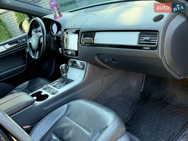 Фольксваген Туарег 2013 в Черновцах на Automoto.ua Черный Фольксваген Туарег, объемом двигателя 2.97 л и пробегом 276 тыс. км за 18900 $, фото 50 на Automoto.ua