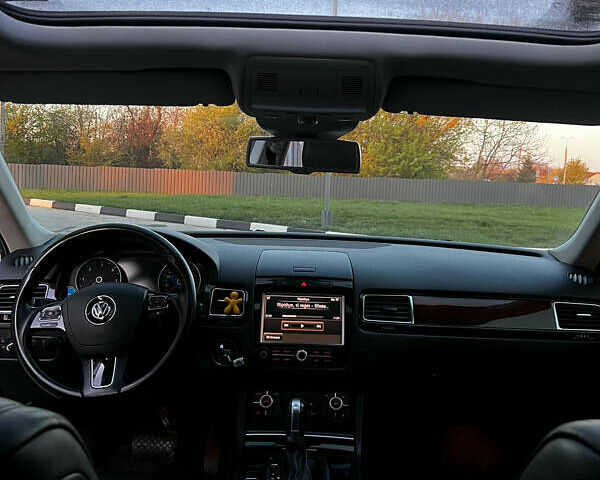 Черный Фольксваген Туарег, объемом двигателя 3 л и пробегом 270 тыс. км за 23200 $, фото 17 на Automoto.ua