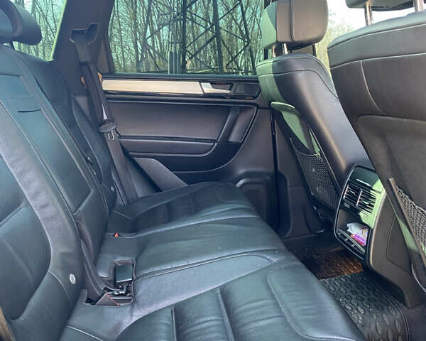 Чорний Фольксваген Туарег, об'ємом двигуна 2.97 л та пробігом 230 тис. км за 22500 $, фото 20 на Automoto.ua