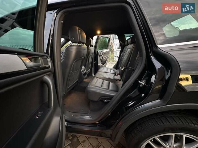Фольксваген Туарег 2013 в Луцке на Automoto.ua Черный Фольксваген Туарег, объемом двигателя 2.97 л и пробегом 227 тыс. км за 22900 $, фото 9 на Automoto.ua