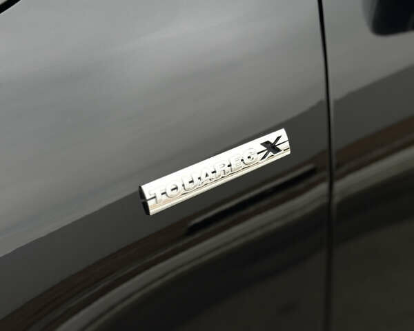 Черный Фольксваген Туарег, объемом двигателя 2.97 л и пробегом 280 тыс. км за 19300 $, фото 1 на Automoto.ua