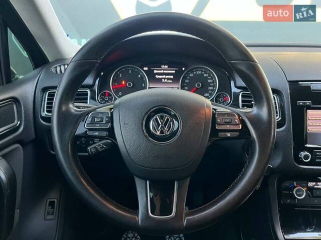 Черный Фольксваген Туарег, объемом двигателя 2.97 л и пробегом 259 тыс. км за 15900 $, фото 18 на Automoto.ua