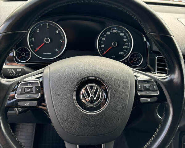 Черный Фольксваген Туарег, объемом двигателя 2.97 л и пробегом 292 тыс. км за 23199 $, фото 15 на Automoto.ua