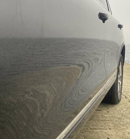 Черный Фольксваген Туарег, объемом двигателя 2.97 л и пробегом 348 тыс. км за 19500 $, фото 65 на Automoto.ua